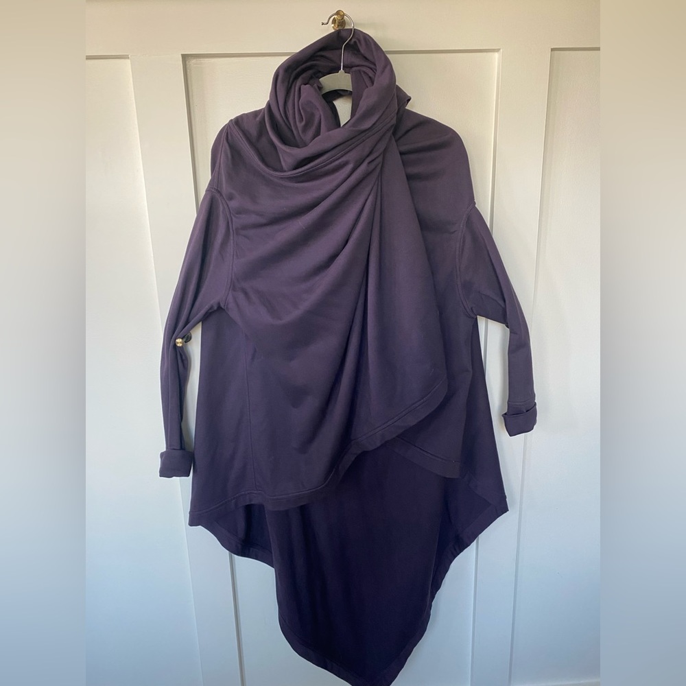 Nicholas K Serius Sweatshirt Size Medium